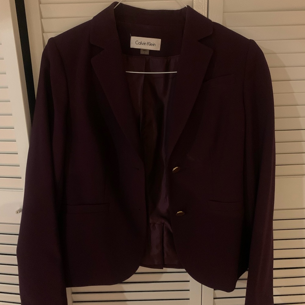 Calvin Klein Womens maroon blazer with gold buttons